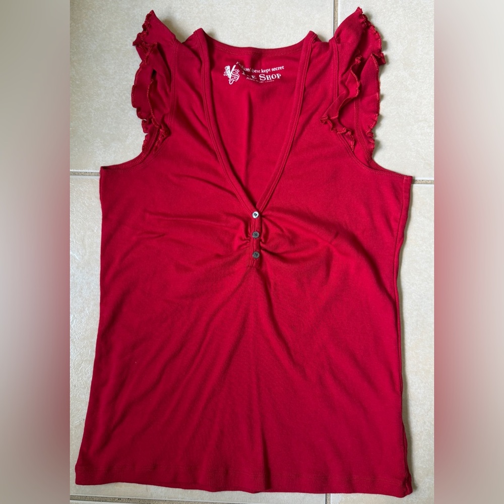 VS Tee Shop Women’s Large Red Sleeveless Henley Top